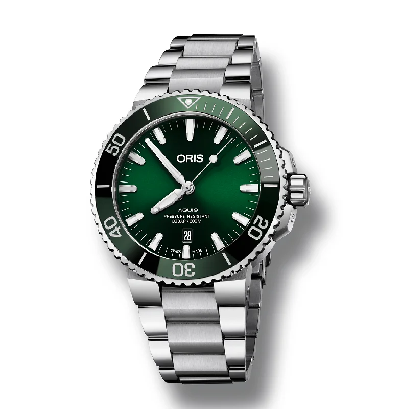 Oris Aquis Date Automatic Watch with Green Dial and Bracelet, 43.50mm