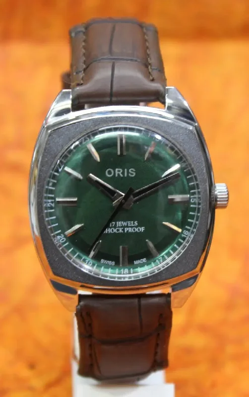 Antique Vintage ORIS 17 Jewels FHF ST96 Mechanical Hand Wind Wristwatch