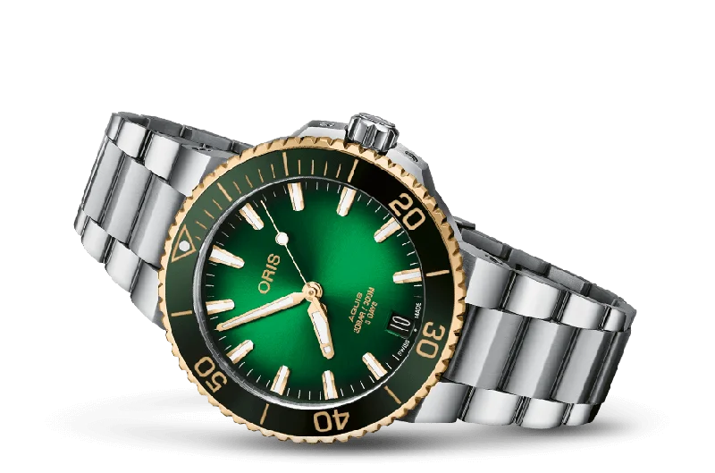 Aquis Date Calibre 400
 01 400 7769 6357-07 8 22 09Peb